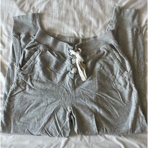 Aerie sweatpant joggers - lace up tie detail at the front